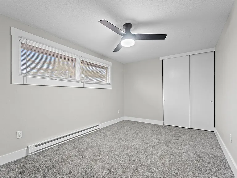 3910 Sleepy Hollow Ln #3910 — Photo 22