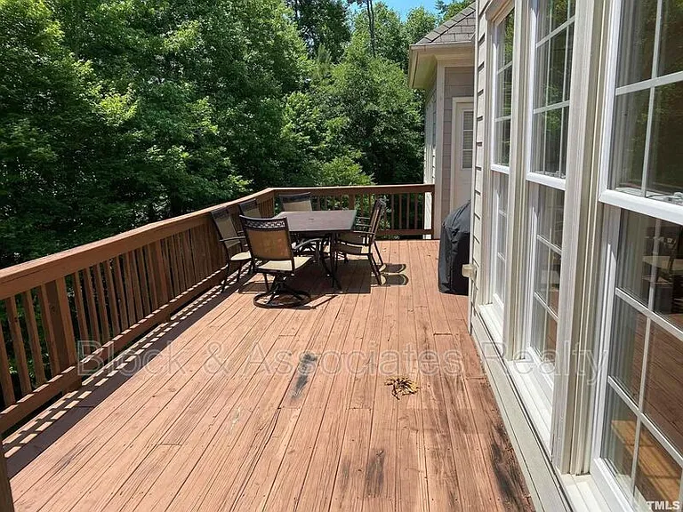 10216 San Remo Pl — Photo 24