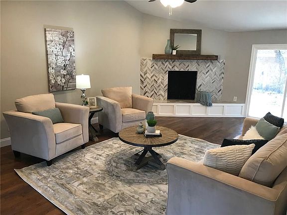 4th image of 13920 Tanglewood Pl