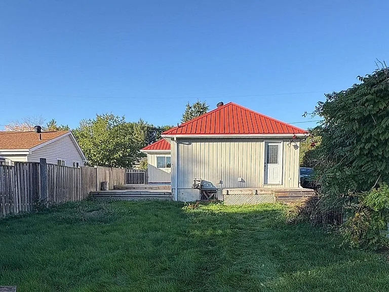 219 Southview Rd — Photo 20