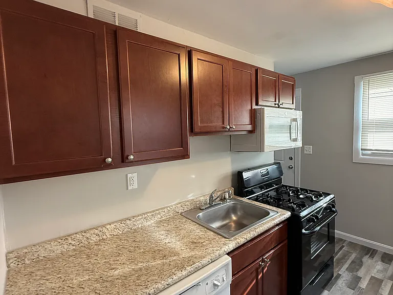 15 Alton St — Photo 5