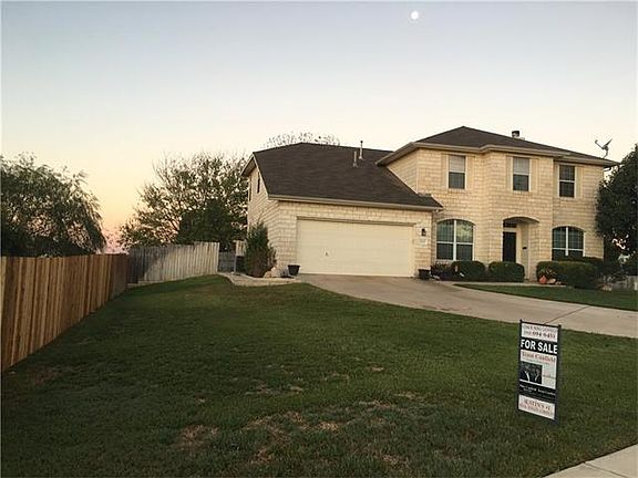 3rd image of 1602 Briar Hill Dr