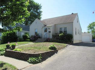 635 Burnsford Ave, Bridgeport, CT 06606