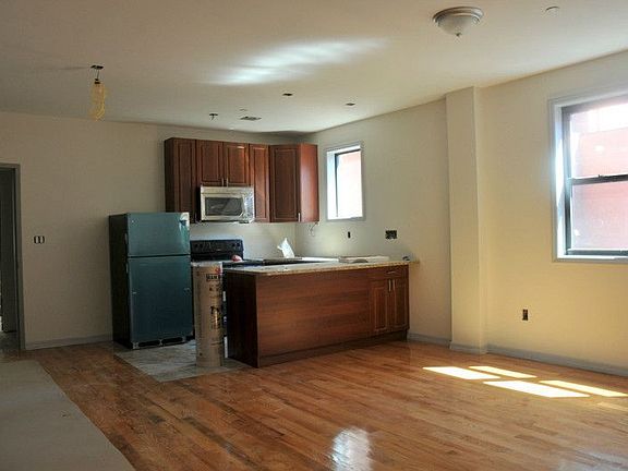 4th image of 217 Ocean Ave APT B14