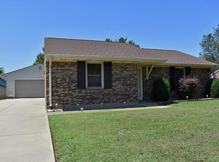 57 N Fencerow Ln, Henderson, KY 42420
