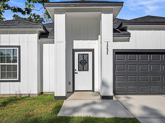 4th image of 10426 Royal Oaks Dr