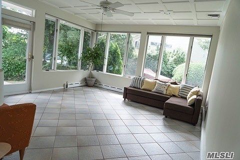 3rd image of 5 Westland Dr
