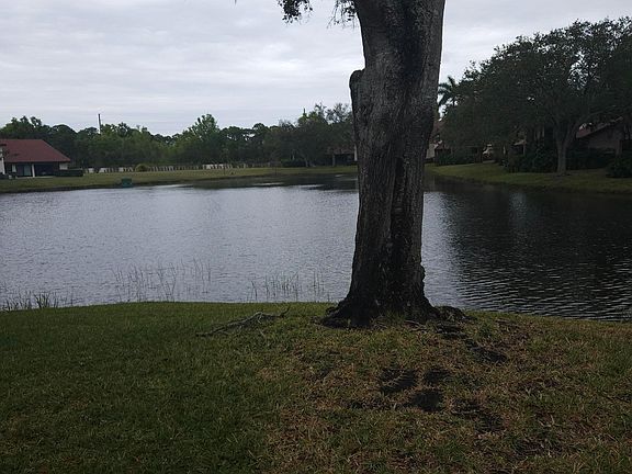 4th image of 3470 SE Martinique Trace #101