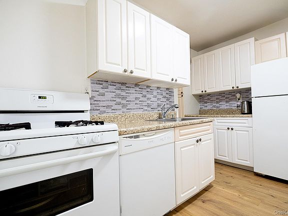 3rd image of 245 Rumsey Road #7O