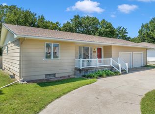 705 W 12th St, Newton, KS 67114
