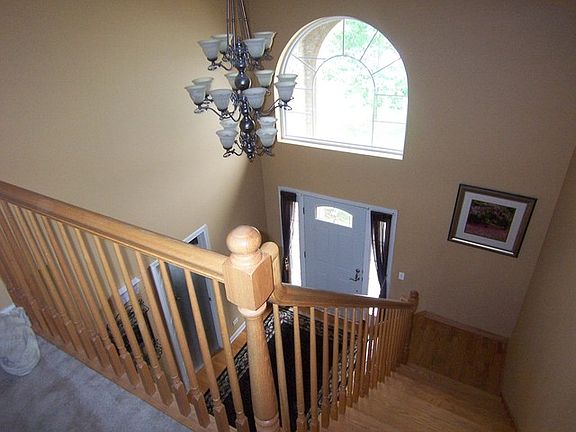 5th image of 13165 Evon St