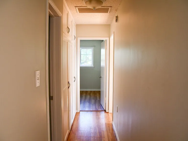 1210 E Oakmont Ave — Photo 19