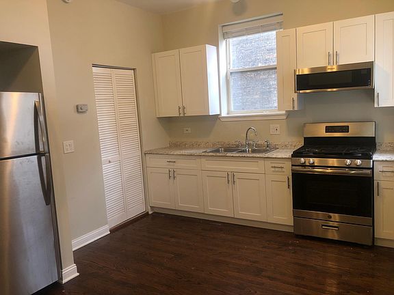 3rd image of 1021 E 62nd St #1