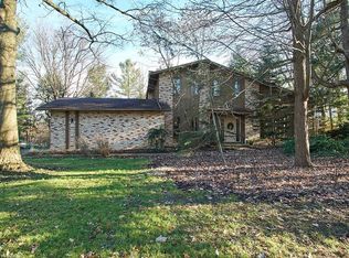 7528 Angel Dr NW, North Canton, OH 44720
