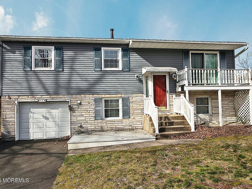 1st image of 25 Forest Valley Drive