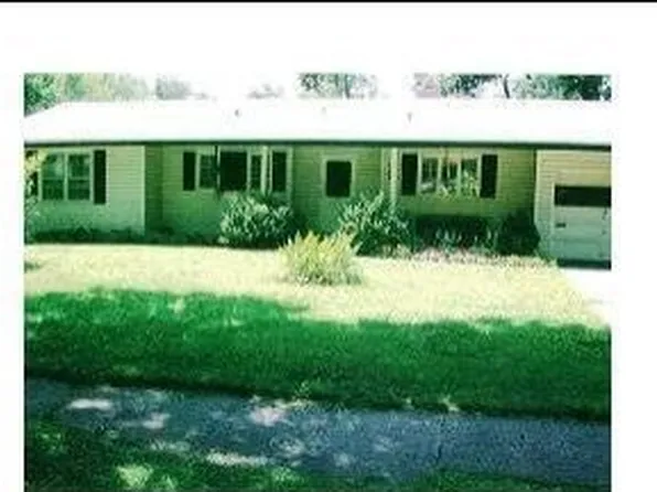 109 E 110th St, Kansas City, MO 64114