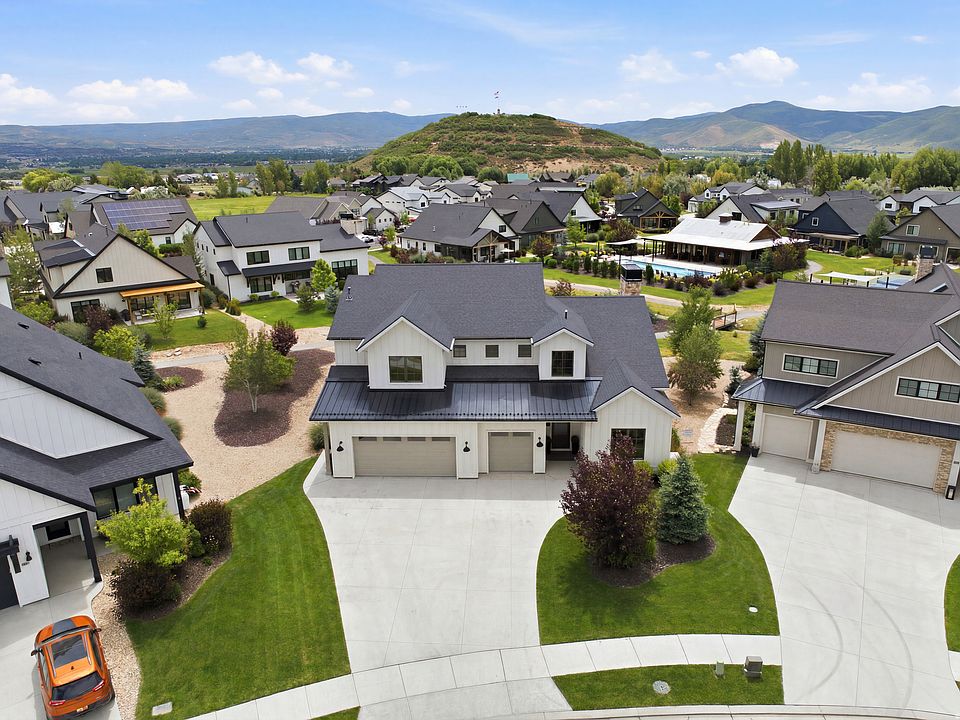 1st image of 496 N Farmhouse Way #11