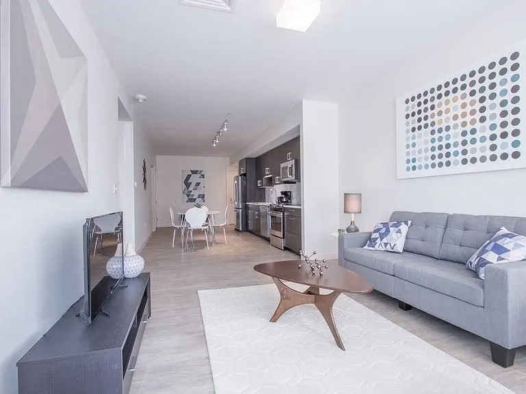 900 Beacon St #402 — Photo 4