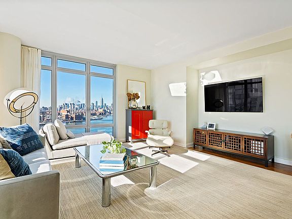 2nd image of 2 Northside Piers APT 26A