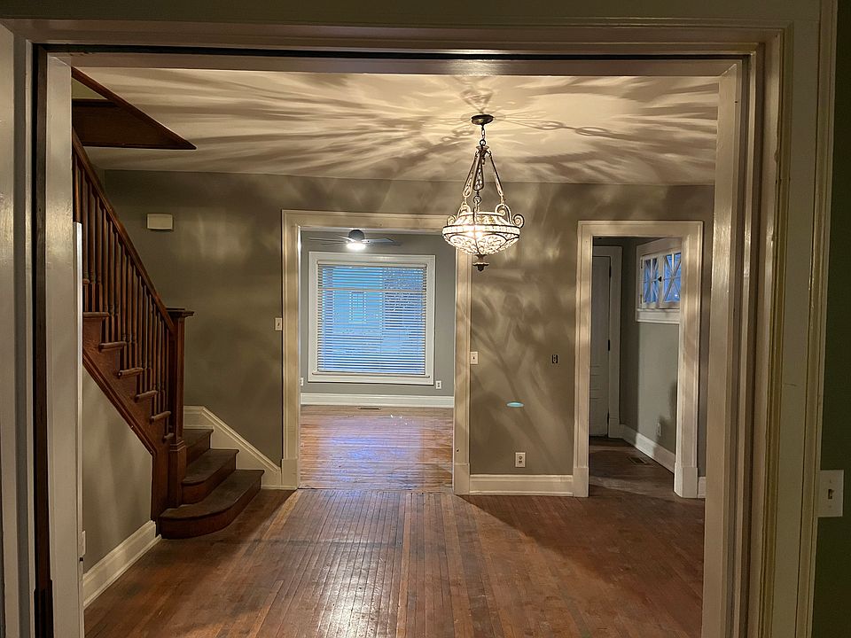 1st image of 1440 N Park Ave