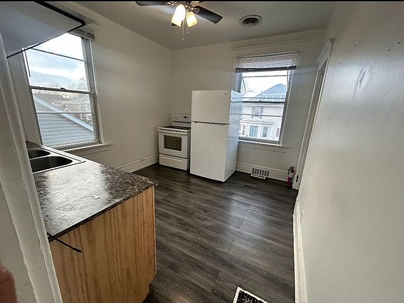 3rd image of 2674 N Harrison St #1
