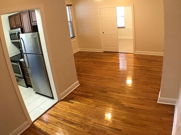 5th image of 222 Phoenetia Ave APT 4