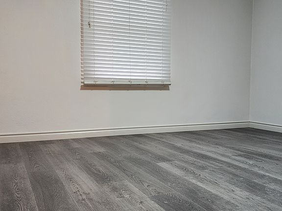 5th image of 14584 S McCall Ave