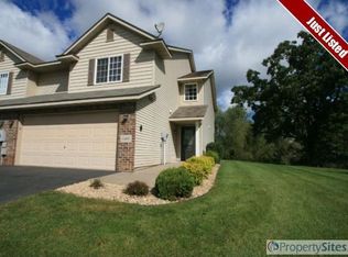 6488 Lower 35th St N, Oakdale, MN 55128