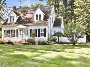 36 Font Grove Rd, Slingerlands, NY 12159