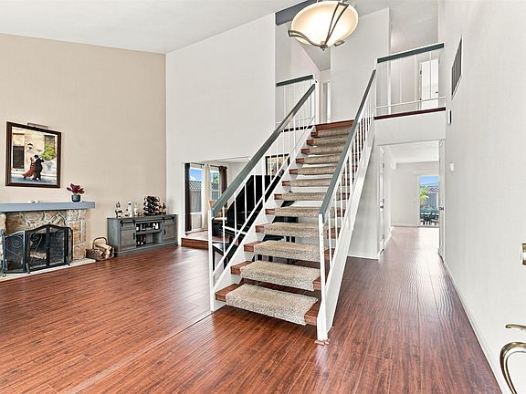 4th image of 1823 Daltrey Way