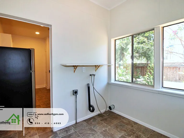 1428 Chestnut St — Photo 21