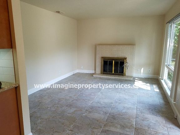 5th image of 6645 Chastain St