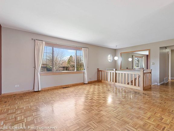 2nd image of 7721 Janes Ave