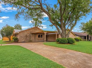 1014 E San Augustine St, Deer Park, TX 77536