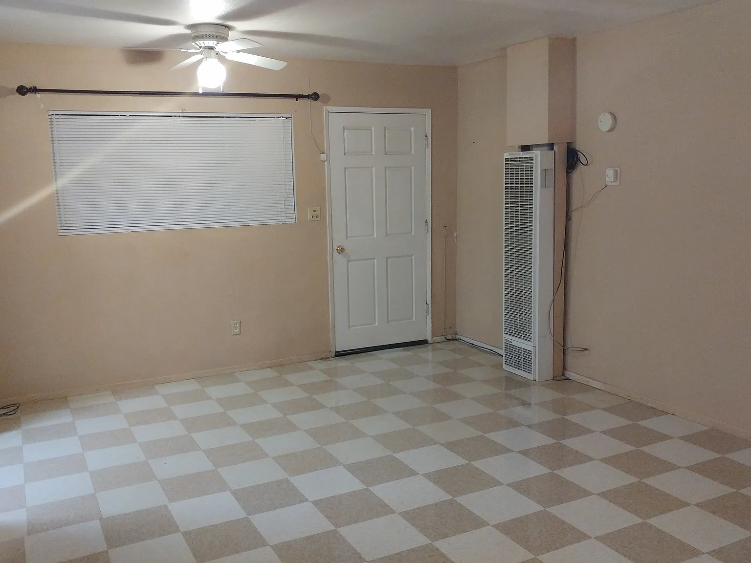 1 bed, 850 sqft, $1,150 — Photo 2