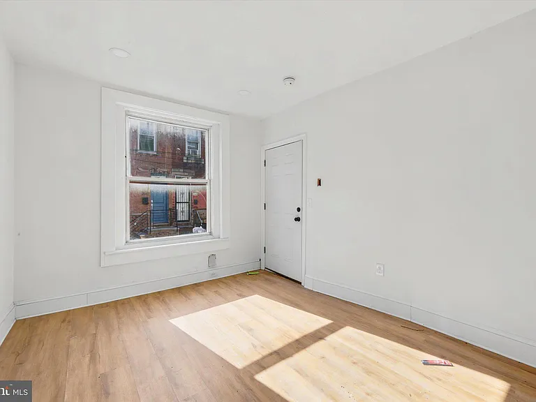 2046 S Norwood St #1 — Photo 4