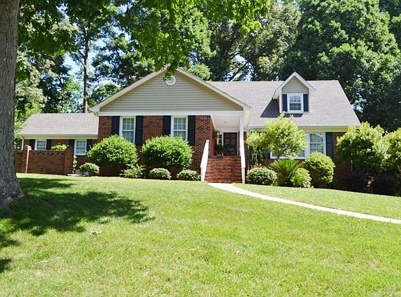 2nd image of 1730 Overbrook Dr