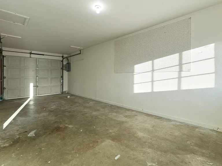 333 Choker St SE #B — Photo 22