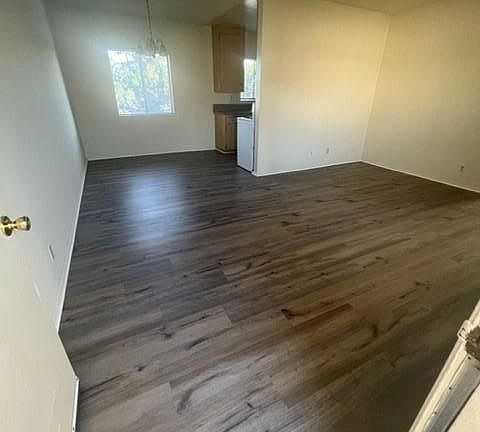 4th image of 657 Milford St #19
