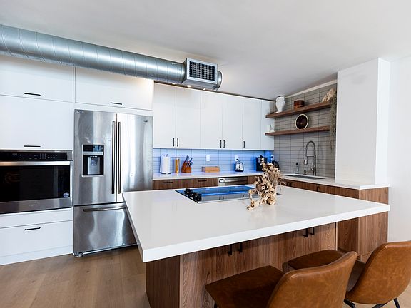 3rd image of 6801 Indian Creek Dr APT 708
