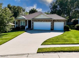 4103 Hidden Valley Dr, Saint Joseph, MO 64506