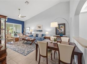 5941 Sand Wedge Ln, Naples, FL