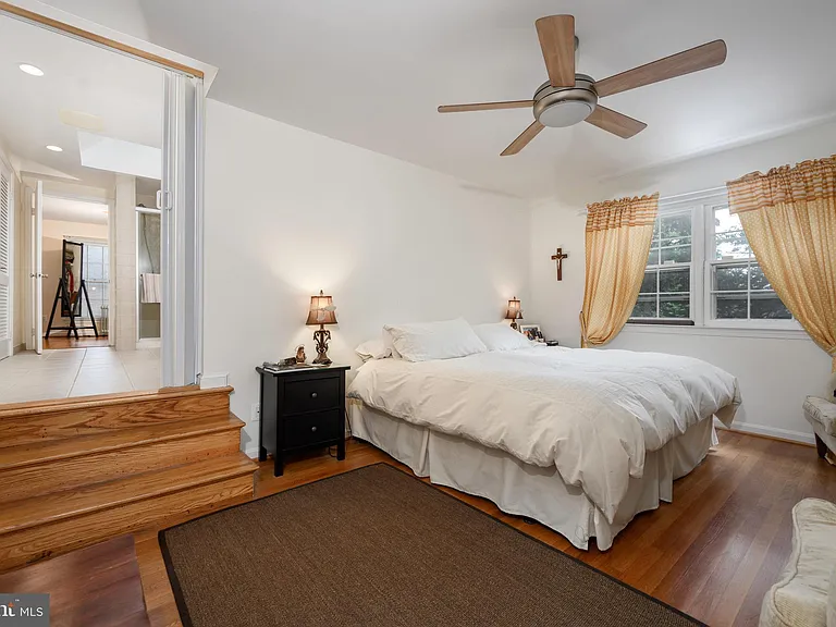 11708 Magruder Ln — Photo 13