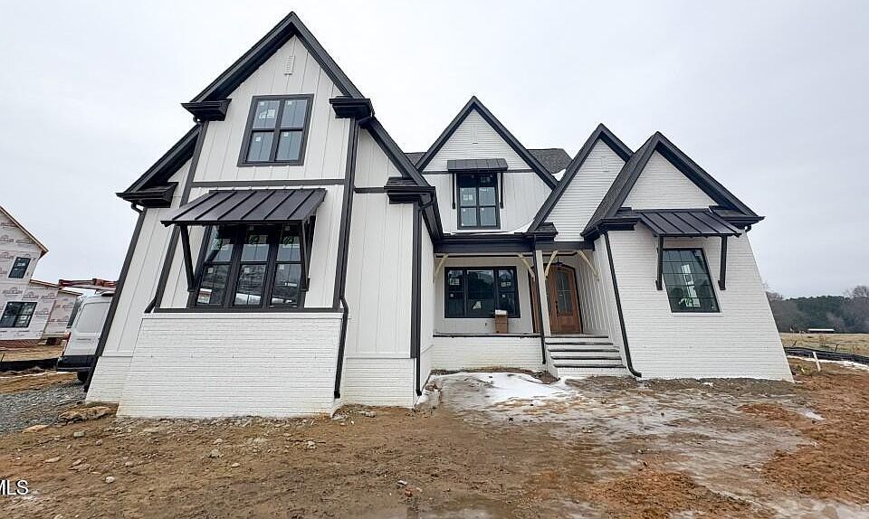 1st image of 5816 Carriage Gate Dr