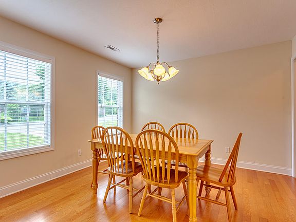 4th image of 7112 Wrens Creek Ln