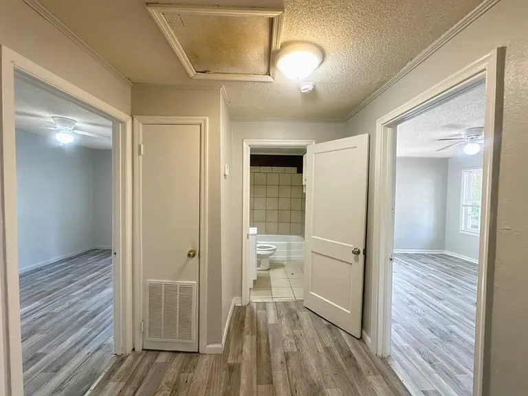 1609 Marion St #B — Photo 6