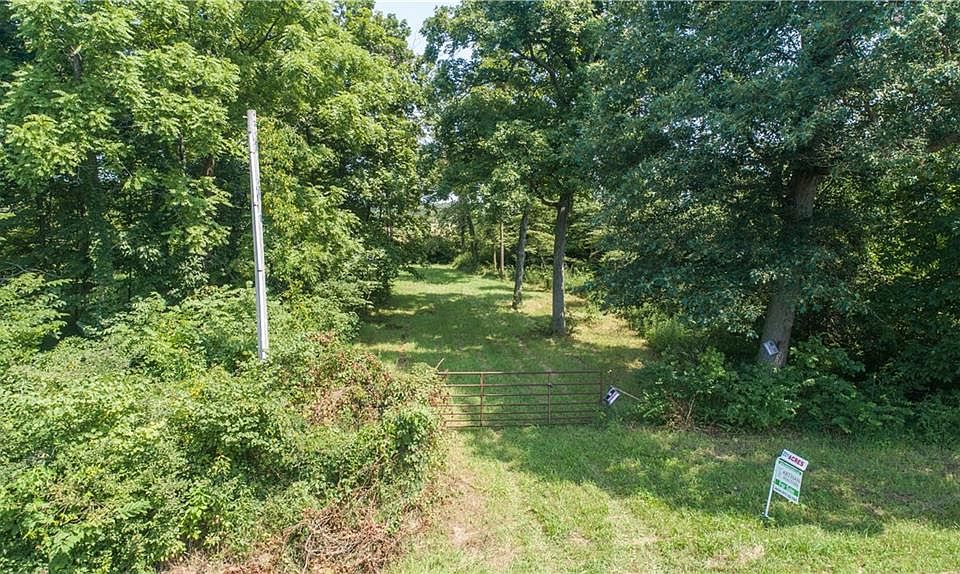 1st image of 4000 E County Road 900 N