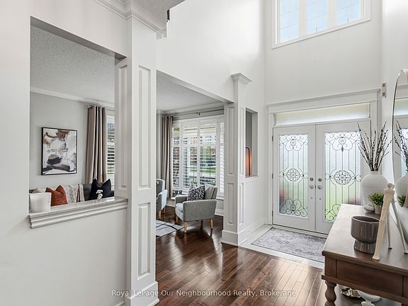 4th image of 38 Vineyard Ave