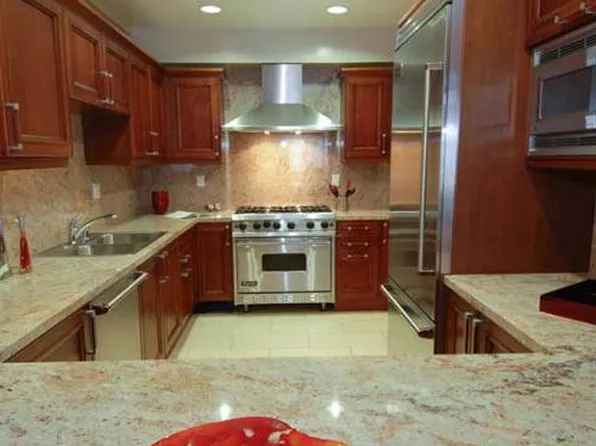 11911 Mayfield Ave APT 204, Los Angeles, CA 90049