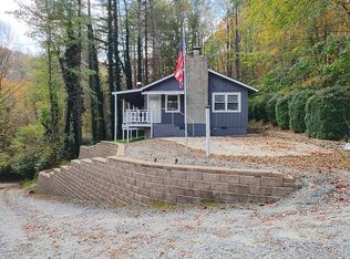 171 Walnut Tree Ln, Topton, NC 28781